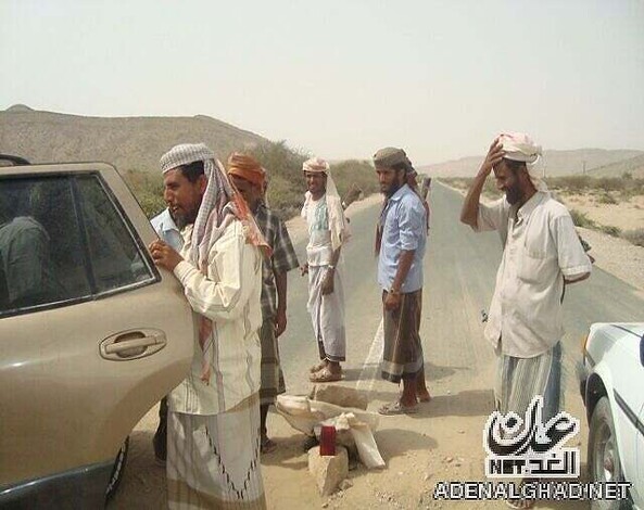 مصادر : القاعدة تختطف اثنين من جنود الجيش اليمني بشقرة