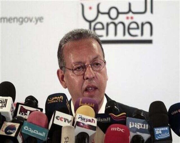 عاجل : مبعوث الأمم المتحدة جمال بن عامر يجتمع بحسن باعوم في صنعاء