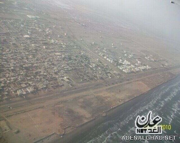 سكان : مدرعات عسكرية تطلق نيران عشوائية بحي العريش