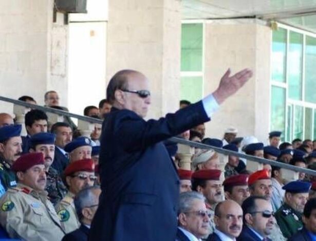 تأييد واسع لقرارات الرئيس هادي بهيكلة الجيش