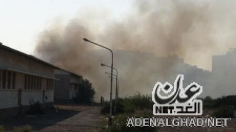 عاجل :اندلاع حريق هائل بمصنع الغزل والنسيج بمنصورة عدن ((صور))