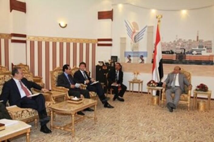 الرئيس هادي يستعرض المساعدات الأممية والدولية لبدء الحوار