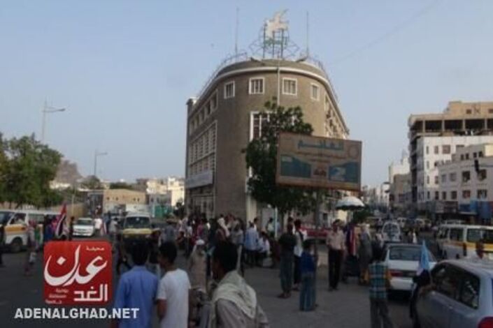 نشطاء :أعمال عنف شهدتها عدن اليوم الأحد تسيء لسلمية الحراك الجنوبي
