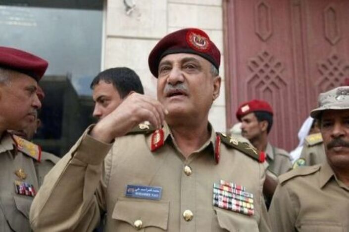 مصادر : وزير الدفاع اليمني في الاردن عقب أزمة «صحية»