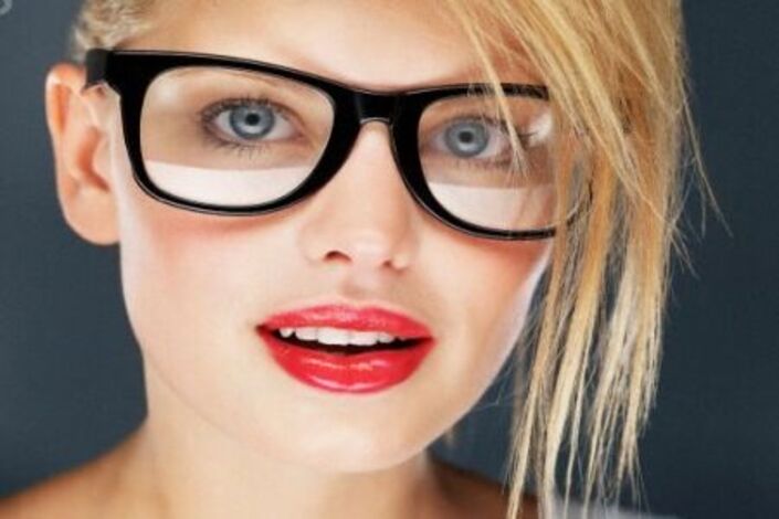 5 طرق لمكياج النظارات