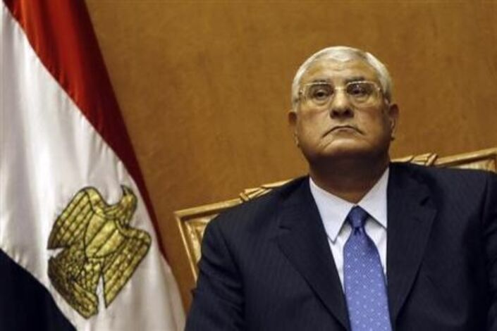 مصر ترحب بتصريحات أمريكا بشأن مرسي ومخزونات القمح تتراجع