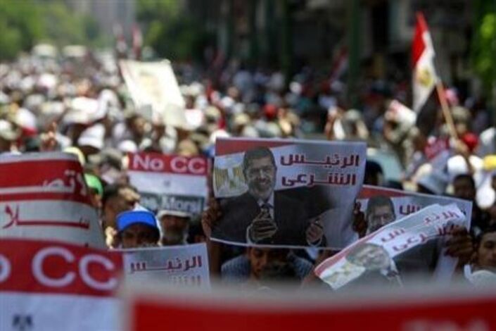الإخوان يقترحون أول محادثات لحل الأزمة في مصر من خلال مبعوث أوروبي