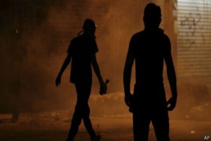 جرحى في اشتباكات بين الشرطة ومتظاهرين معارضين في البحرين