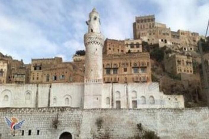 مقتل وإصابة 12شخصا إثر انفجار قنبلة بأحد المساجد في اليمن