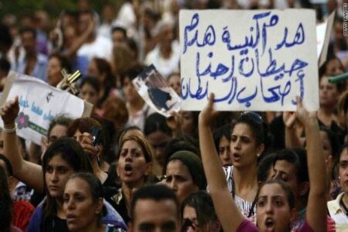 مصر: الكنيسة القبطية تعلن وقوفها لجانب الجيش ضد الإرهاب