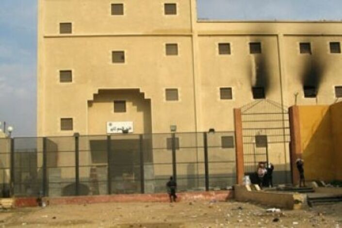 الهدوء الحذر يسود منطقة سجون أبو زعبل بعد محاولة هروب سجناء