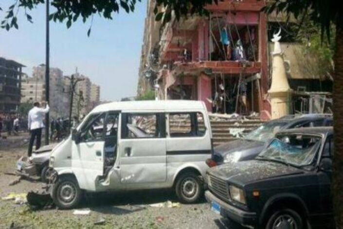 نجاة وزير الداخلية المصري من محاولة اغتيال بسيارة مفخخة