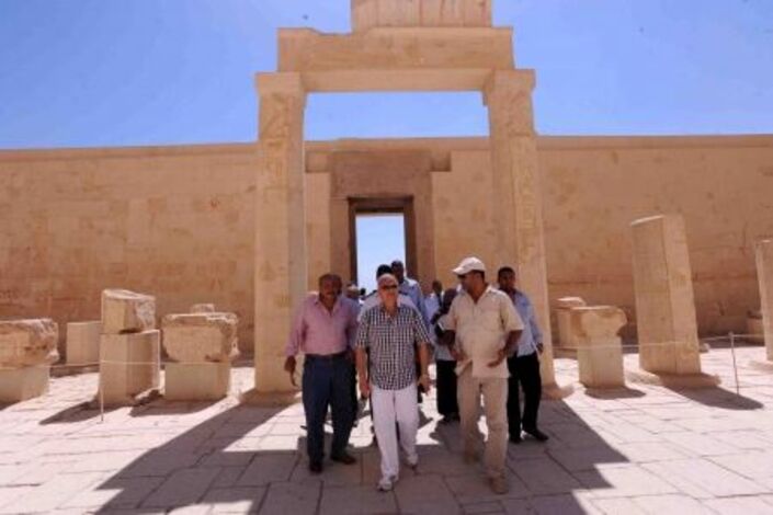 محافظ الأقصر  بمصر : المحافظة أمنة ومستعدة لإستقبال السياح ولا تخضع لحظر التجوال