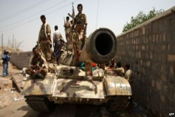 هجمات بأسلوب (طالباني) للقاعدة في اليمن تظهر مدى (الخواء ) في مؤسسة الجيش