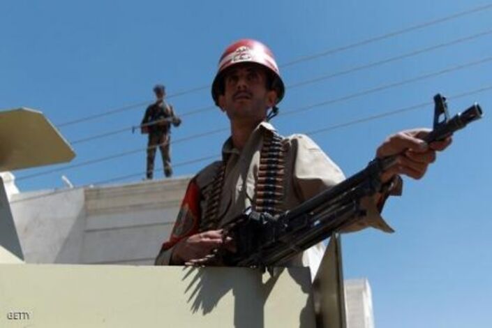 جيش اليمن يستعيد مقرا عسكريا في المكلا