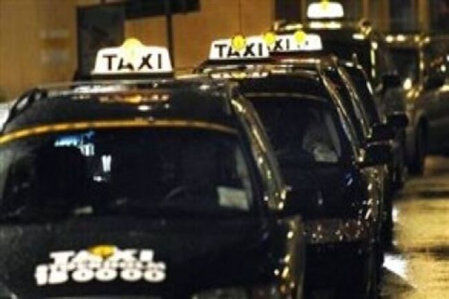 سائق أجرة يسرق «كباب» راكب عجز عن الدفع له