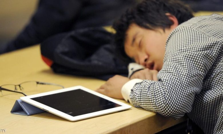 دراسة: القراءة من كمبيوتر لوحي قد تسبب نوما غير مريح