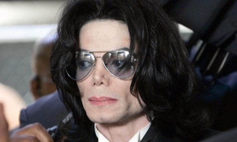 قناة بريطانية تقررعدم إذاعة حلقة تلفزيونية عن مايكل جاكسون بعد غضب ابنته