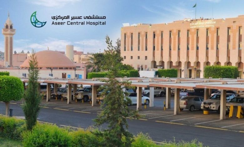 مصاب من قوات الشرعية اليمنية يستعيد بصره في مستشفى عسير المركزي