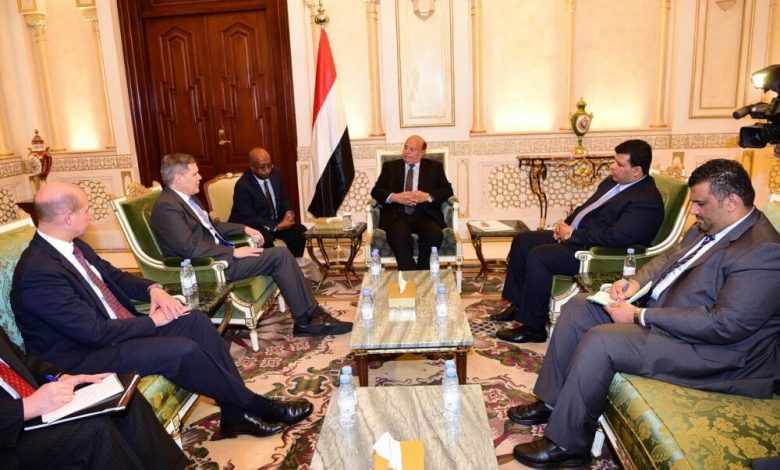 الرئيس هادي  يناقش مع السفير الأمريكي جملة من القضايا والمواضيع ذات الاهتمام المشترك