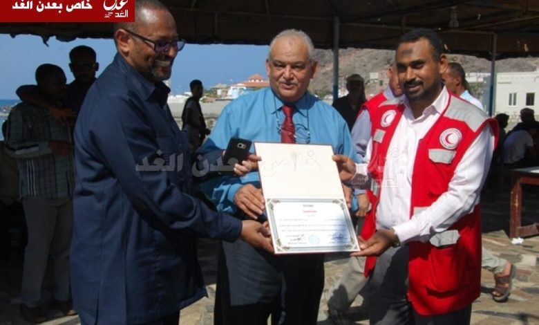 وزير الصحة يلتقي بالبعثة الطبية للهلال الأحمر السوداني ويثمن دورهم في الأعمال الإنسانية