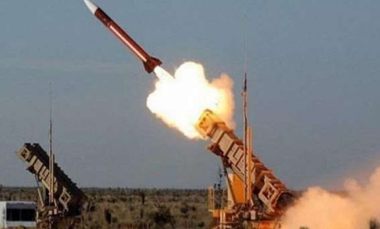 السعودية: إعتراض صاروخ باليستي أطلقه الحوثيون نحو جازان