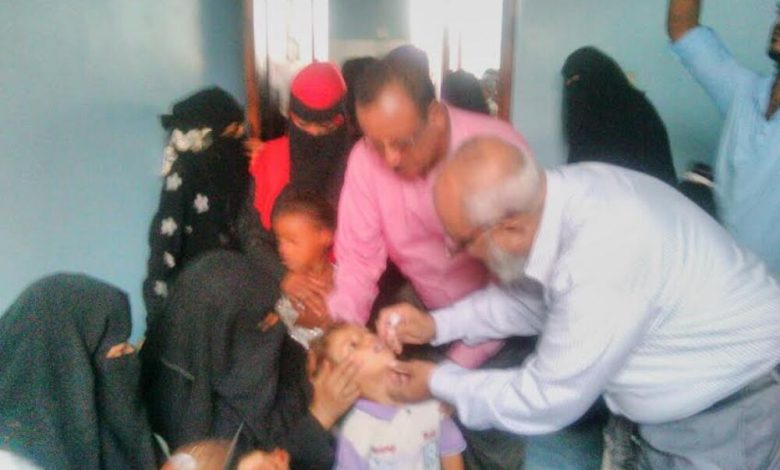 أمين محلي دارسعد يدشن حملة التحصين ضد شلل الأطفال بالمديرية