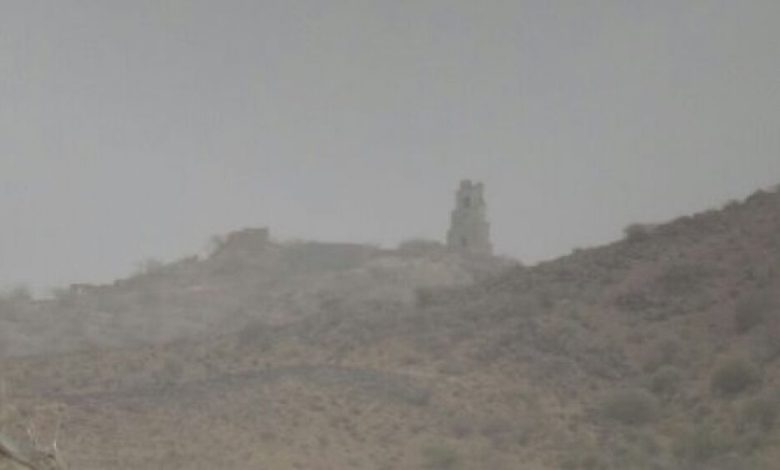 اشتباكات عنيفة بين المقاومة الجنوبية والحوثيين في إطراف معسكر خالد