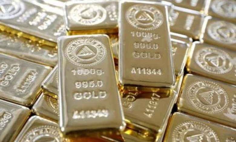 الذهب يتجه صوب أكبر مكسب أسبوعي في شهرين مع انخفاض الدولار