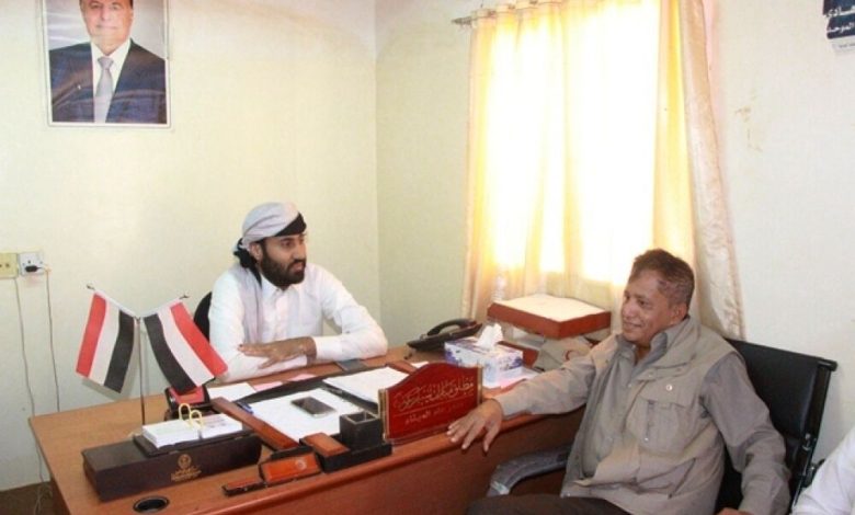 مدير عام ميناء الوديعة البري يشيد بجهود فريق متطوعي جمعية الهلال الاحمر اليمني بحضرموت في خدمة الحجاج