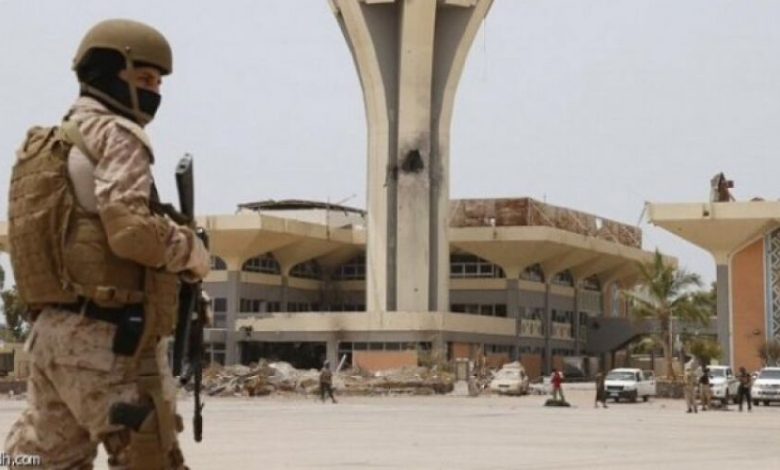 شهود عيان : قوات اماراتية تغادر مطار عدن صوب مقر قيادة قوات التحالف بالبريقة
