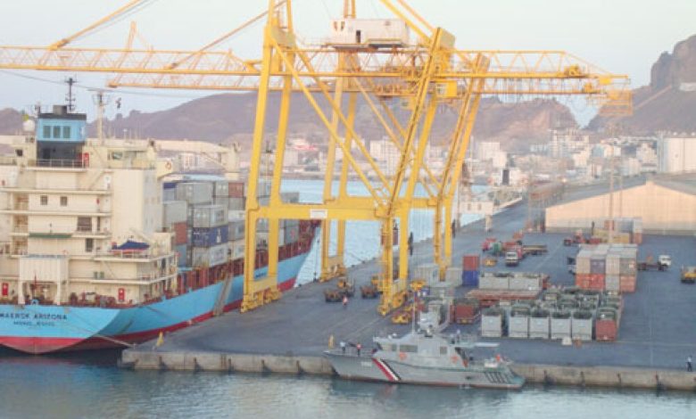 مسؤولة نقابية في ميناء عدن تدعو الحكومة للاهتمام بميناء المعلا لاستعادة مكانته الرائدة