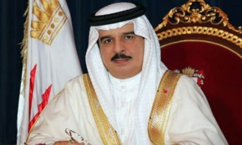 ملك البحرين ينتقد مقاطعة العرب لإسرائيل ويسمح لمواطنيه بزيارتها