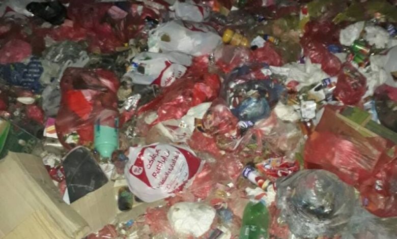 شوارع مدينة عزان بشبوة تمتلئ بالقمامة