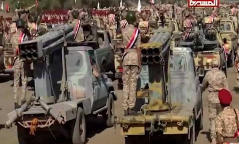 بعد استعراض الحوثيين قوات عسكرية.. لمن السيطرة في تعز؟!