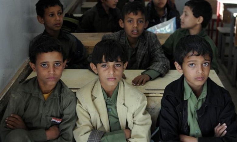 «علماء اليمن»: المتمردون يسممون عقول الطلاب