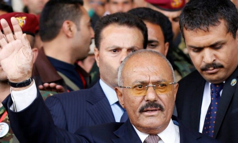 بعد ضغوط قوية من قادة بحزبه.. هل ينهي صالح تحالفه مع الحوثي؟