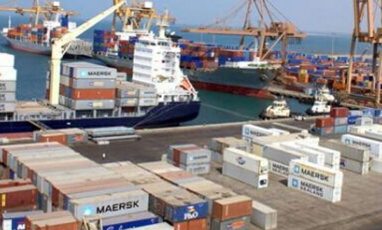 موانئ البحر الأحمر اليمنية تؤكد عدم رفع التحالف الحصار عن مينائي الحديدة والصليف