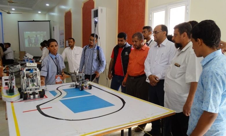 بتمويل من مؤسسة التواصل للتنمية  معهد رؤية للروبوت والذكاء الاصناعي يقيم المسابقة المحلية الأولى للربوت على مستوى محافظة عدن