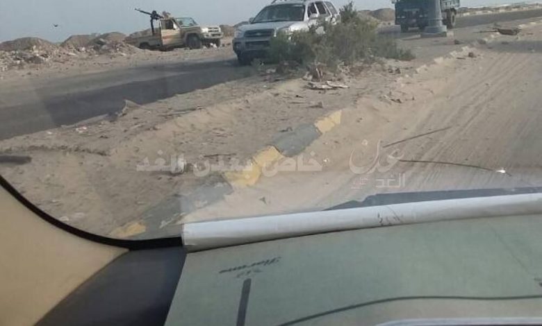 انتشار امني كثيف بمحيط مطار عدن وبن دغر يغادر الى السعودية