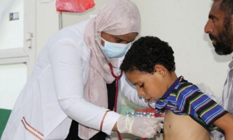 تقرير - في عنبر مستشفى باليمن... مشاهد من انهيار أمة