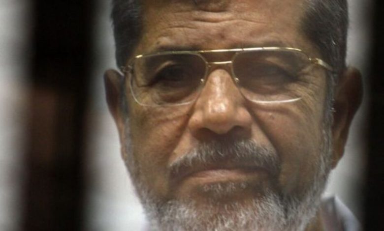 محكمة مصرية تقضي بسجن الرئيس السابق محمد مرسي 3 سنوات في قضية "إهانة القضاء"