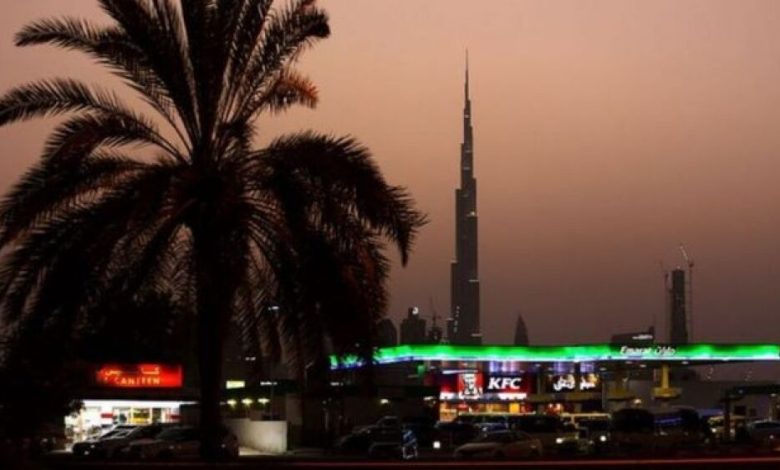 السعودية والإمارات تطبقان رسميا ضريبة القيمة المضافة