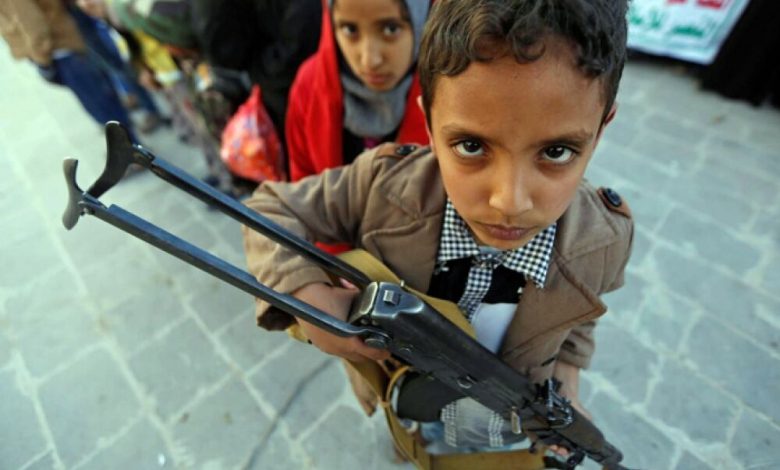 العرب اللندنية : الحوثيون يلجؤون للتجنيد الإجباري لكي يواروا خسائرهم