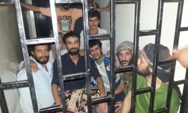 انتهاكات ضد مئات المعتقلين الموالين لصالح داخل سجون الحوثي