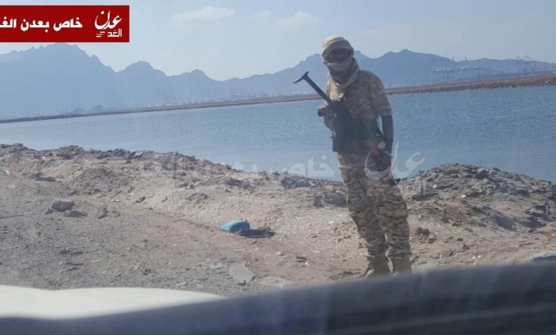 انتشار قوات من الحماية الرئاسية بمحيط مطار عدن الدولي 