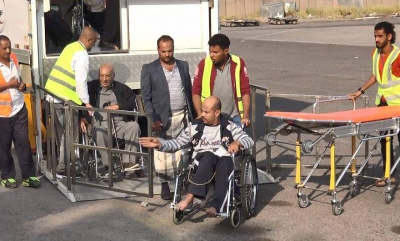 عودة ١٥ جريح إلى عدن بعد رحلة علاجية في الهند على نفقة الإمارات