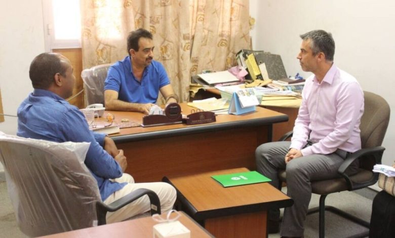 مدير منظمة اوكسفام في اليمن يزور عدن