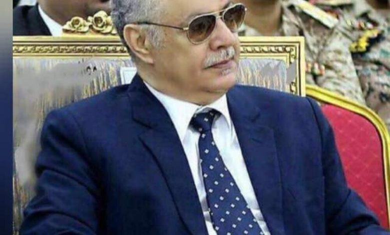 مستشار الرئيس اليمني "المفلحي"  :  الرئيس هادي إكتسب شرعيته من الإنتخابات الشعبية والإنقلابيين هم من يتحمل وزر الحرب وإشعالها