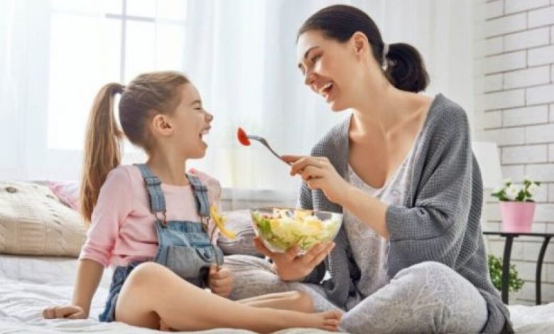 5 خطوات ليحظى طفلكِ بنظام غذائي صحيّ ومثاليّ لنموّه!